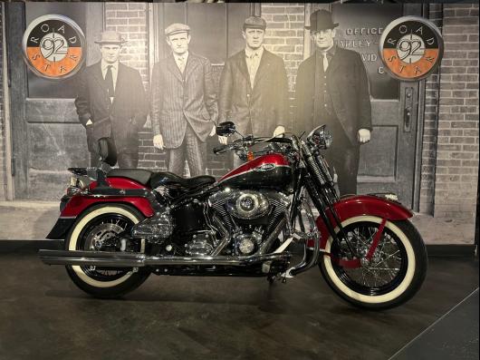 HARLEY-DAVIDSON SOFTAIL SPRINGER 1584 CLASSIC