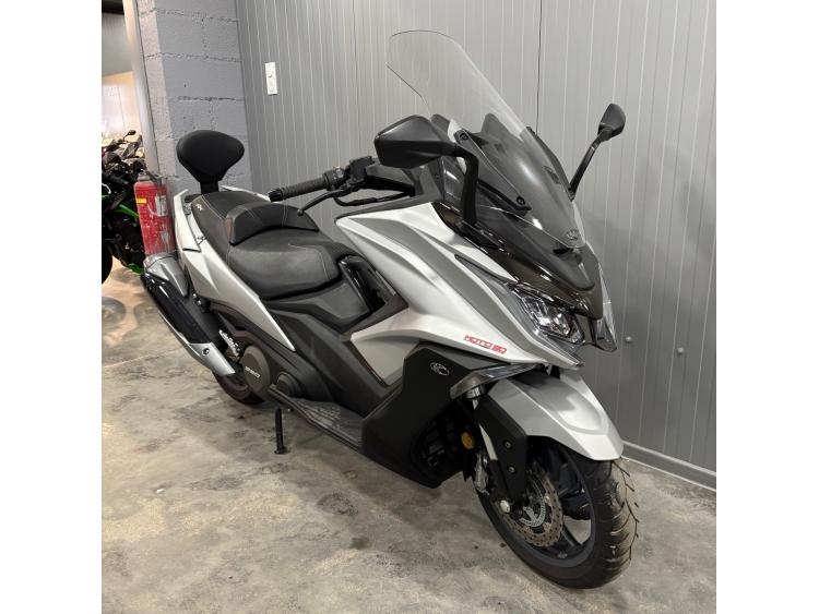 KYMCO AK 550