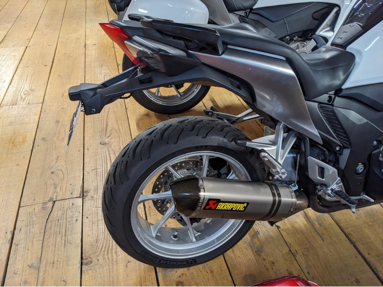 HONDA VFR 1200 F 172 CV 