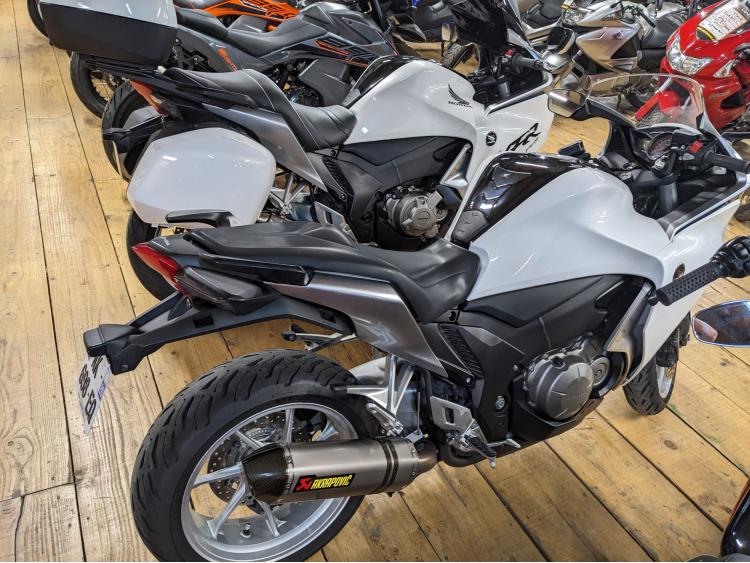 HONDA VFR 1200 F 172 CV 