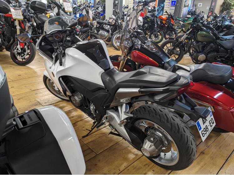 HONDA VFR 1200 F 172 CV 