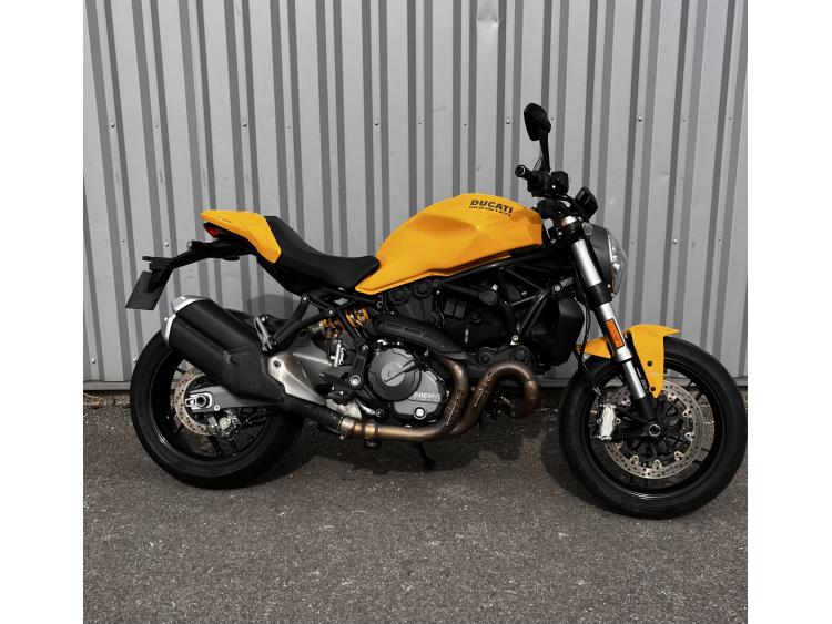 DUCATI MONSTER 821 FULL