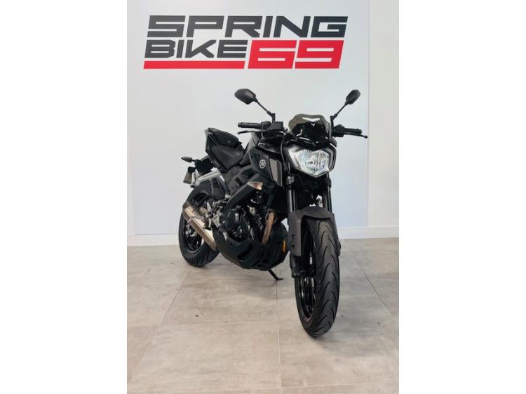 YAMAHA MT-125