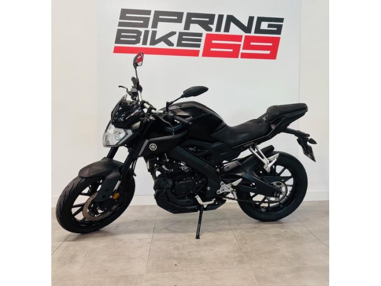 YAMAHA MT-125