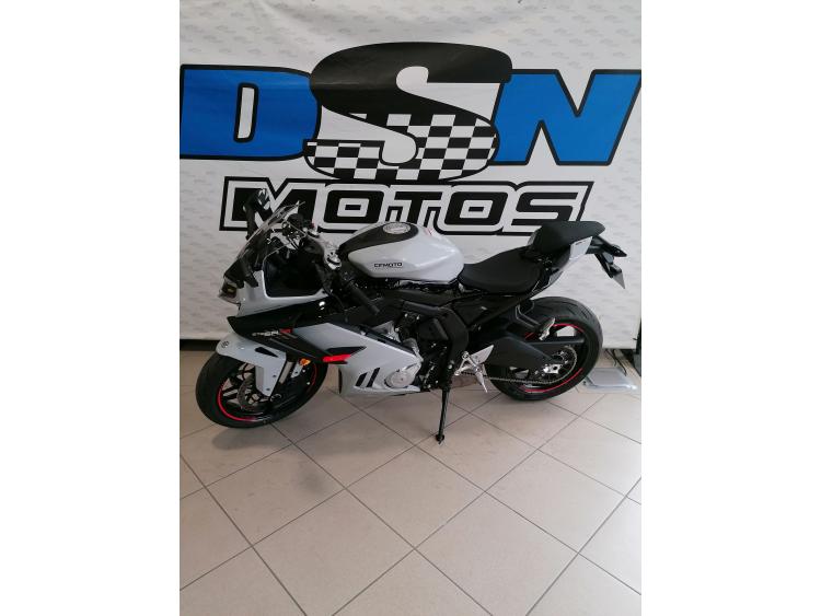 CF MOTO 675 SR-R 136€/MOIS DSN MOTOS 33