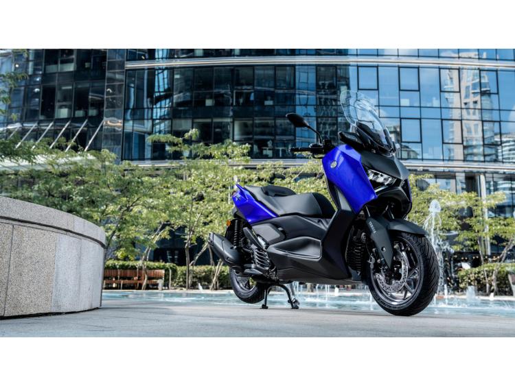 YAMAHA X-MAX 125