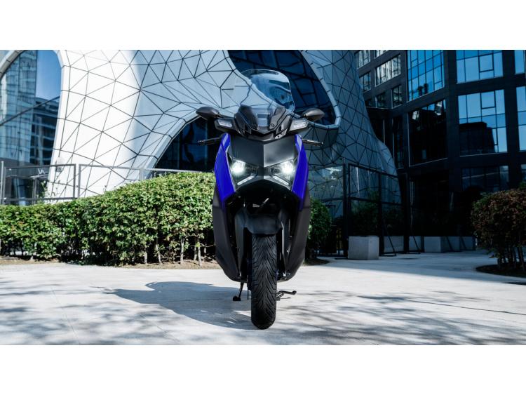 YAMAHA X-MAX 125
