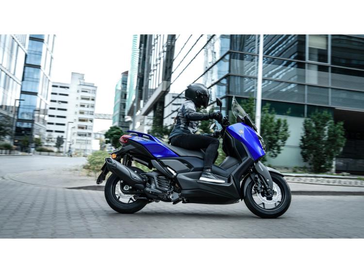 YAMAHA X-MAX 125