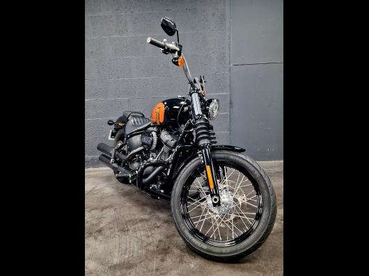 HARLEY-DAVIDSON SOFTAIL STREET BOB 1868