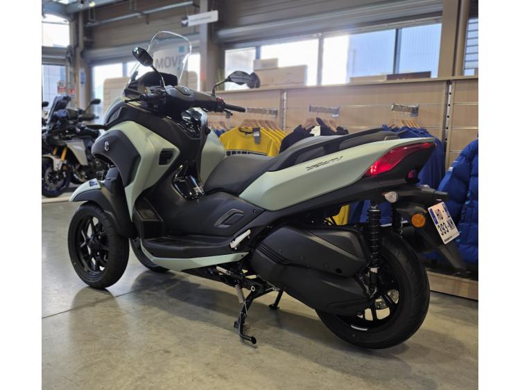 YAMAHA TRICITY 300
