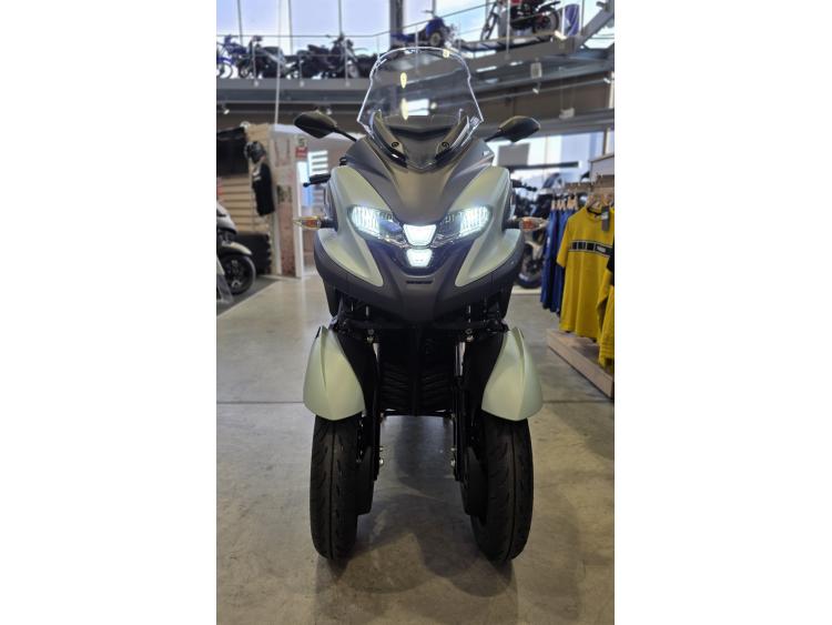 YAMAHA TRICITY 300