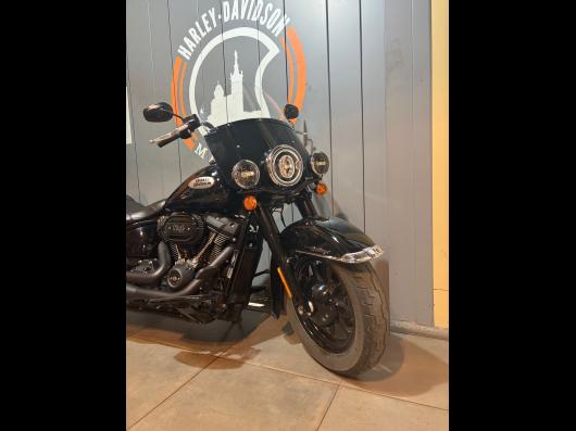 HARLEY-DAVIDSON SOFTAIL HERITAGE 1868 CLASSIC