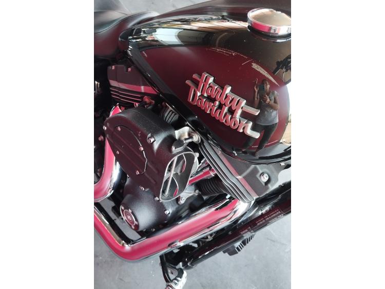 HARLEY-DAVIDSON DYNA STREET BOB 1584