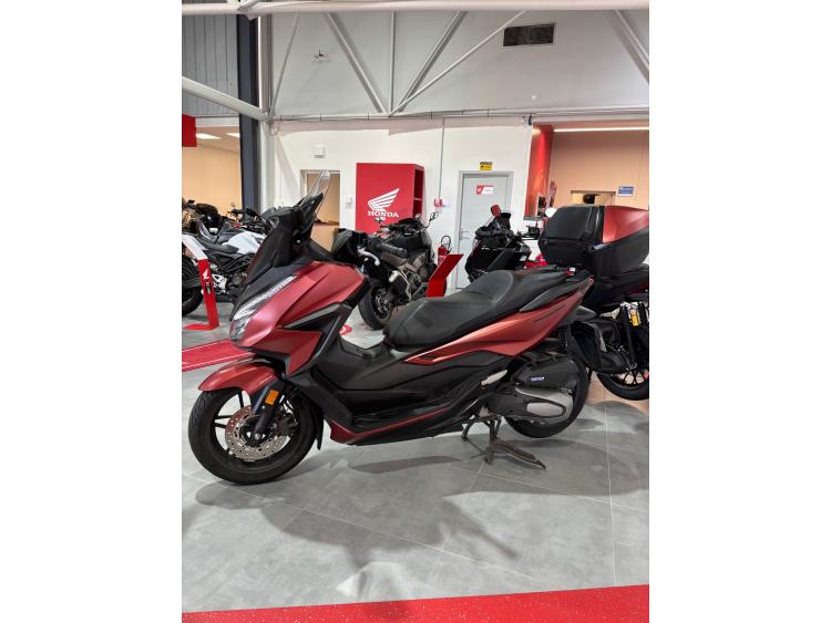 HONDA FORZA 125 Top box
