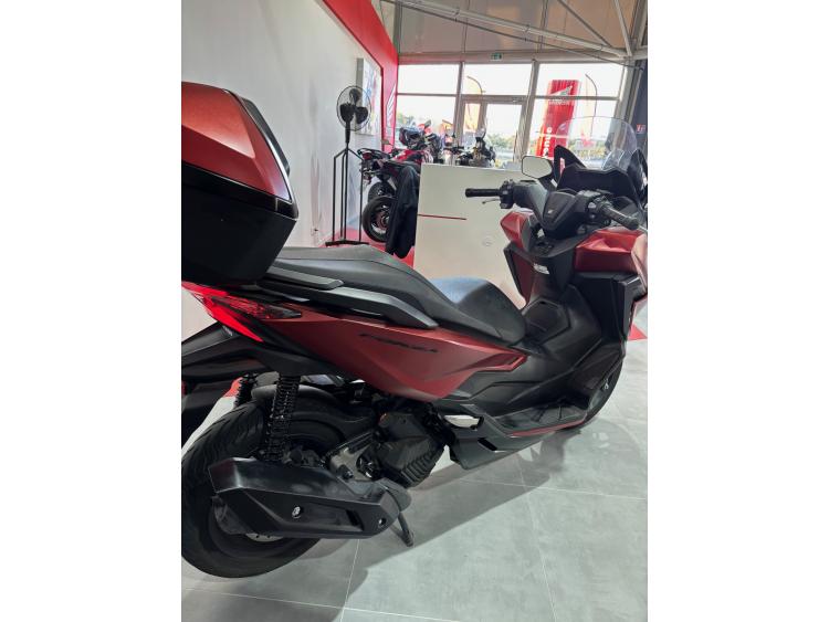 HONDA FORZA 125 Top box