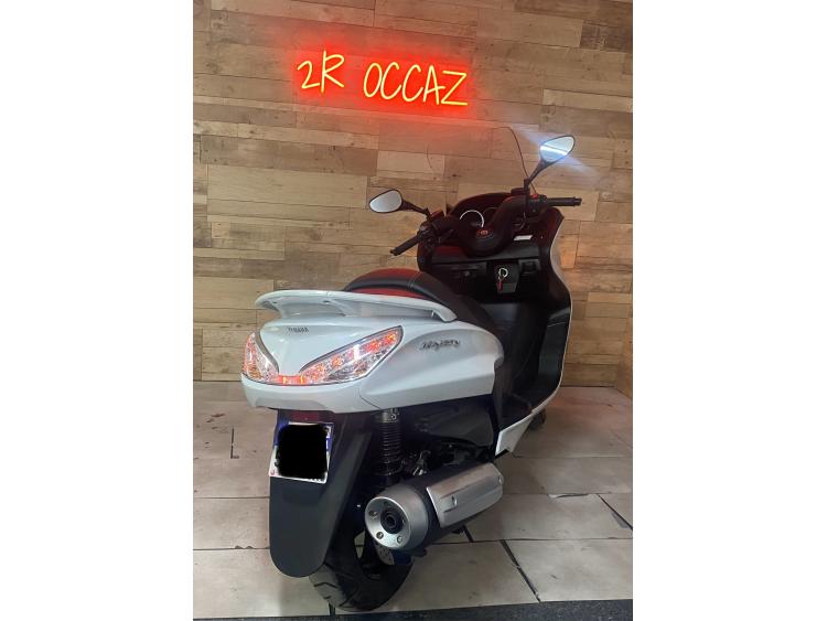 YAMAHA MAJESTY 400 AVEC SEULEMENT 1180 kms 