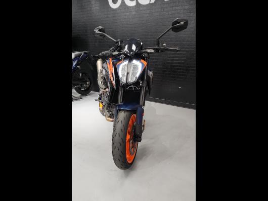 KTM 890 DUKE R