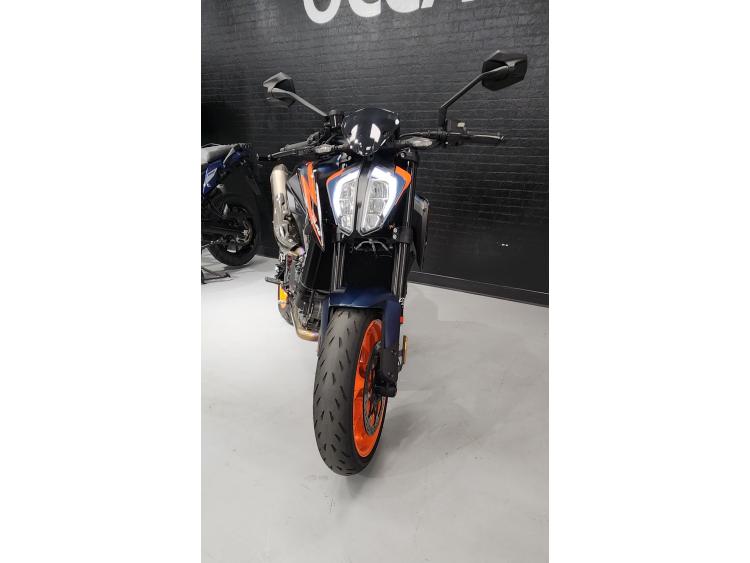 KTM 890 DUKE R