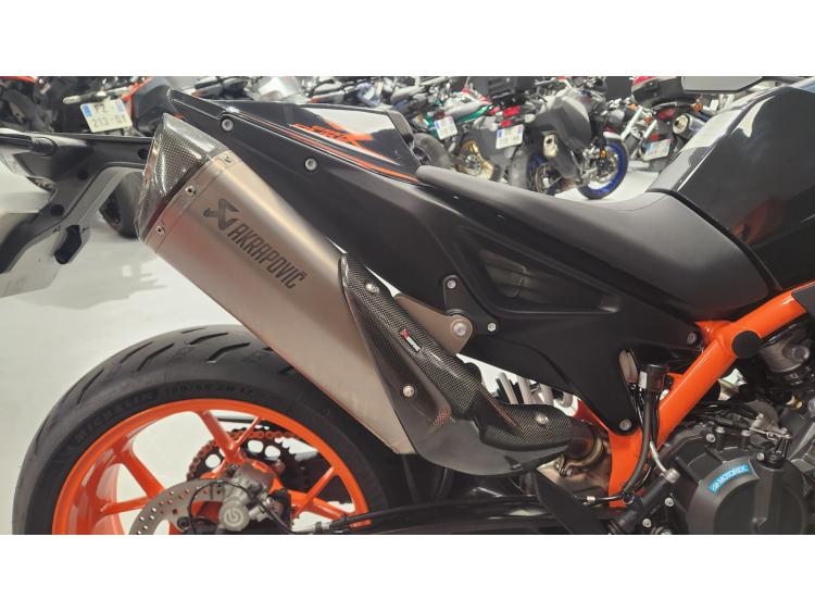 KTM 890 DUKE R