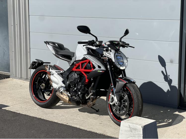 MV AGUSTA BRUTALE 800