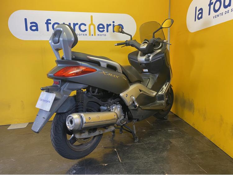 YAMAHA X-MAX 125