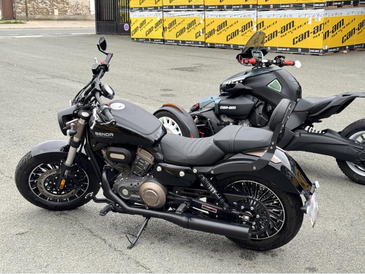 BENDA MOTOR 125 ROCK CUSTOM avenger zt svr c2 black pearl