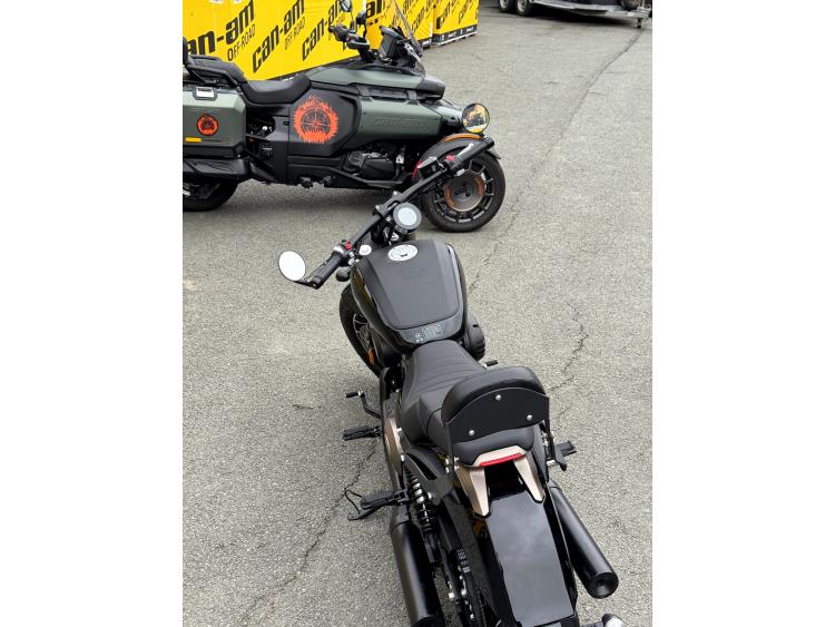 BENDA MOTOR 125 ROCK CUSTOM avenger zt svr c2 black pearl