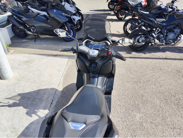 YAMAHA XMAX 300