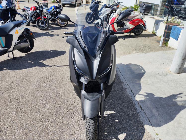 YAMAHA XMAX 300