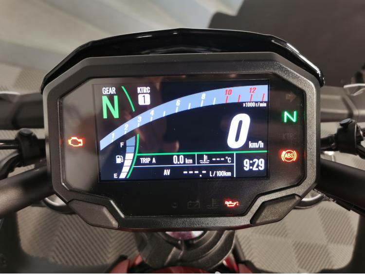 KAWASAKI Z650 - 1ERE MAIN - A2 - GARANTIE 2028 - Z 650