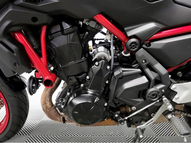 KAWASAKI Z650 - 1ERE MAIN - A2 - GARANTIE 2028 - Z 650