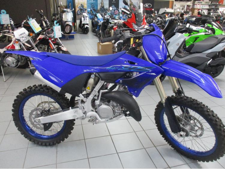 YAMAHA YZ125