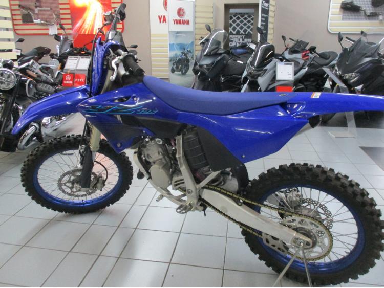 YAMAHA YZ125