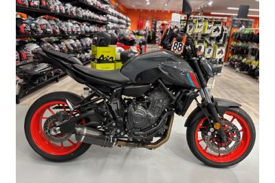 YAMAHA MT-07