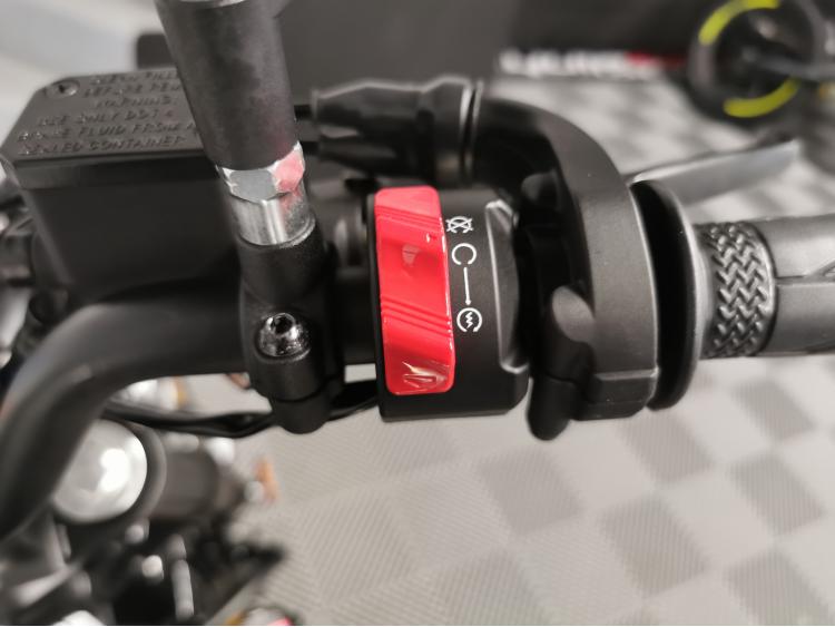 YAMAHA XSR 125 Legacy - 1ere Main - XSR125