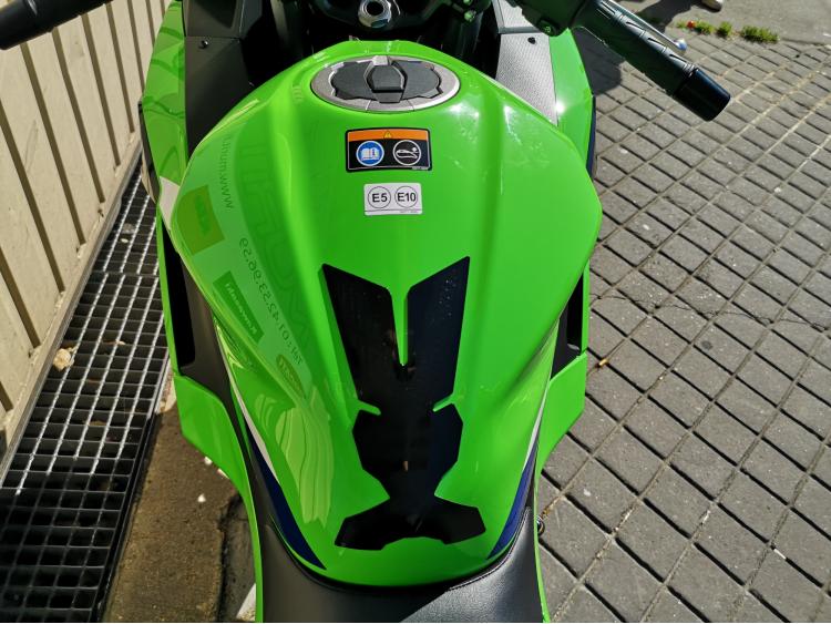 KAWASAKI NINJA 500 SE