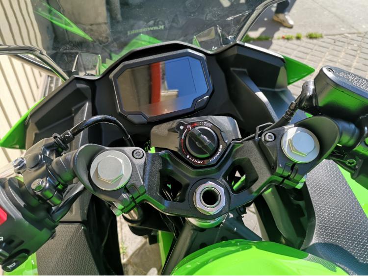 KAWASAKI NINJA 500 SE