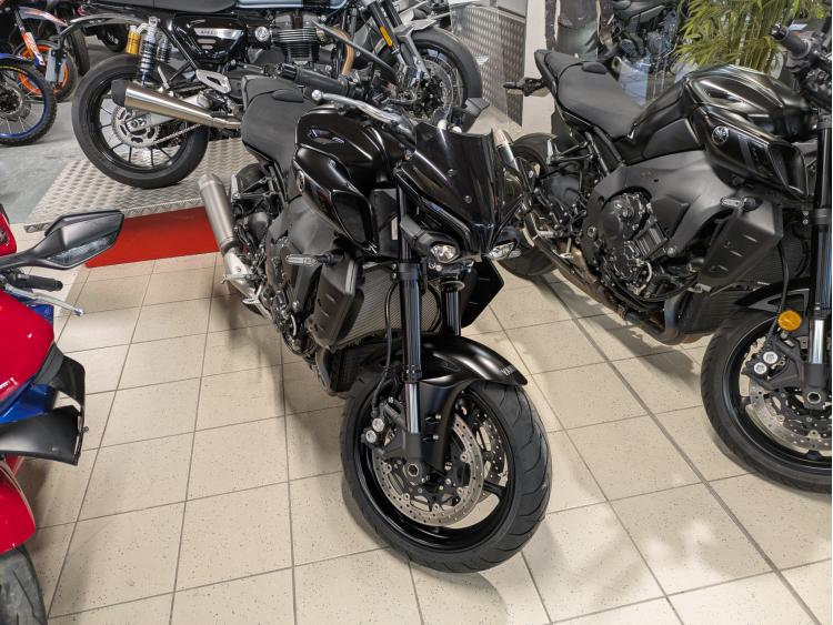 YAMAHA MT-10