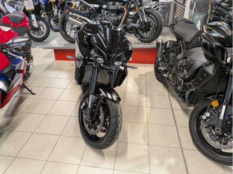 YAMAHA MT-10