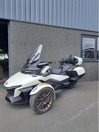 CAN-AM SPYDER RT