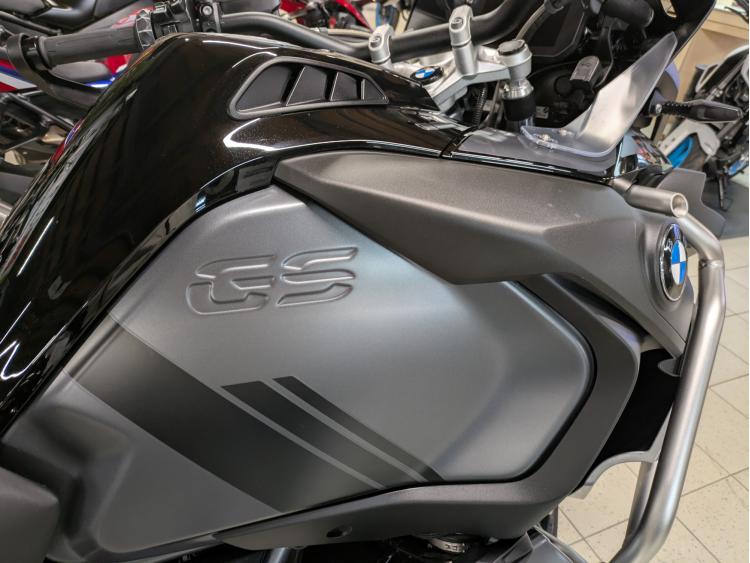 BMW R 1250 GS ADVENTURE TRIPLE BLACK