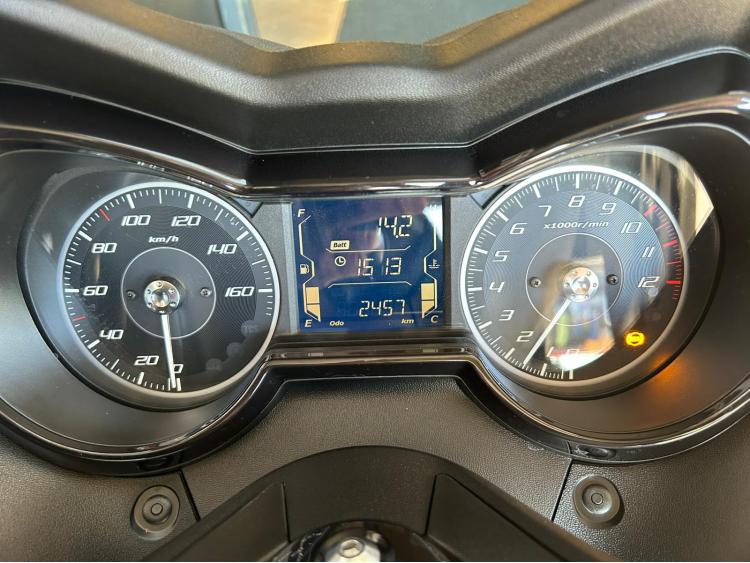 YAMAHA X-MAX 125 TECH MAX + DOSSERET