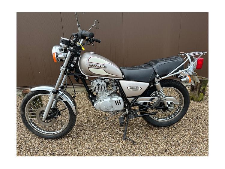 SUZUKI GN 125