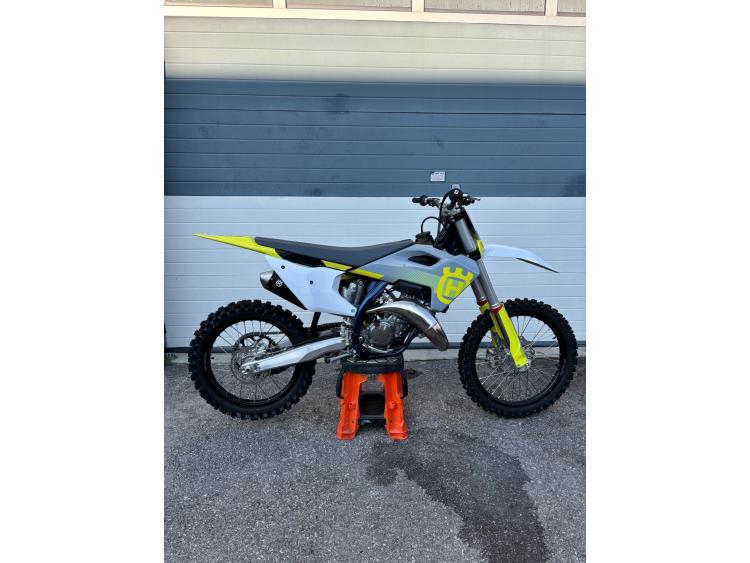 HUSQVARNA TC 125