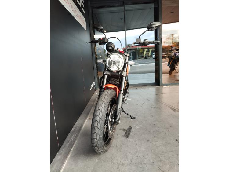 DUCATI SCRAMBLER 800 