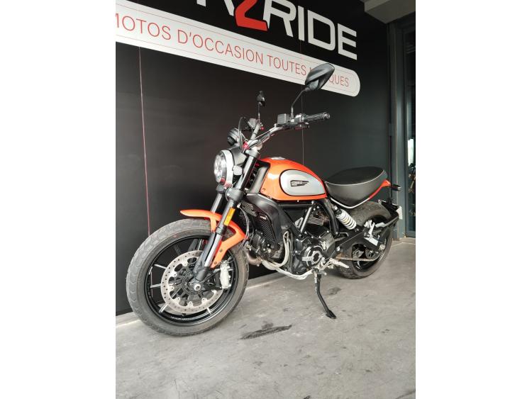 DUCATI SCRAMBLER 800 