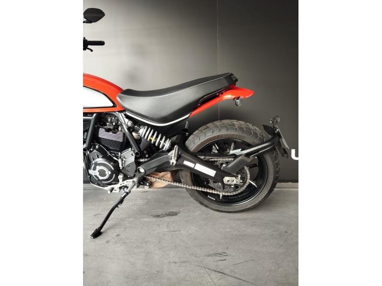 DUCATI SCRAMBLER 800 