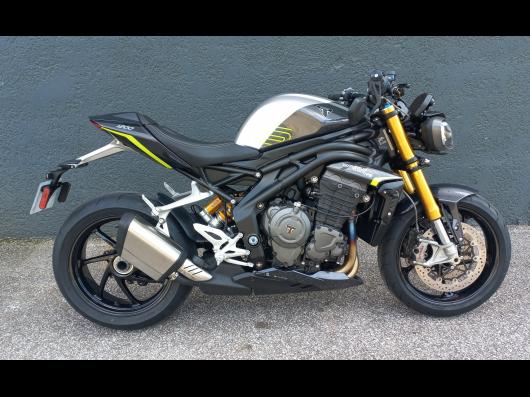 TRIUMPH SPEED TRIPLE 1200 RS
