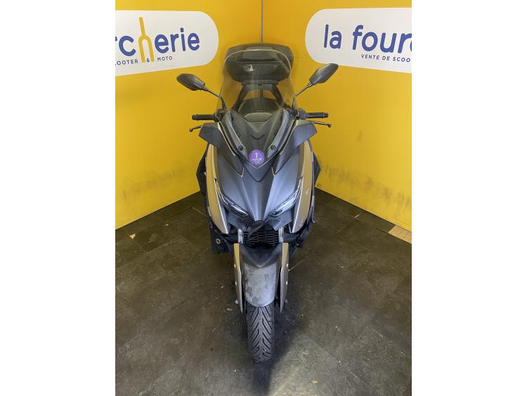 YAMAHA X-MAX 125