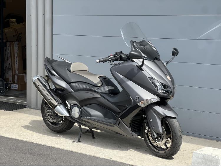 YAMAHA T-MAX 530 ABS